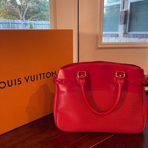LOUIS VUITTON EPI PASSY PM